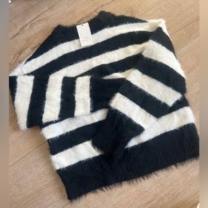 Sweater with tags small